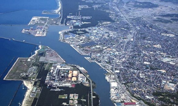 /data/project/253/秋田港全景.jpg