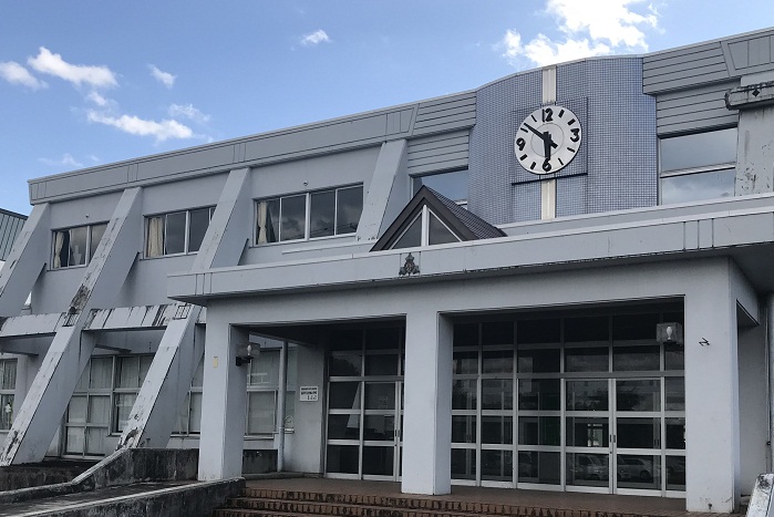 /data/project/329/写真❸の1旧岩崎小学校(建物).JPG