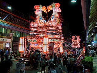 /data/project/706/320px-Yakutanabata_2018_at_Yanagimachi,_Noshiro_002.jpg
